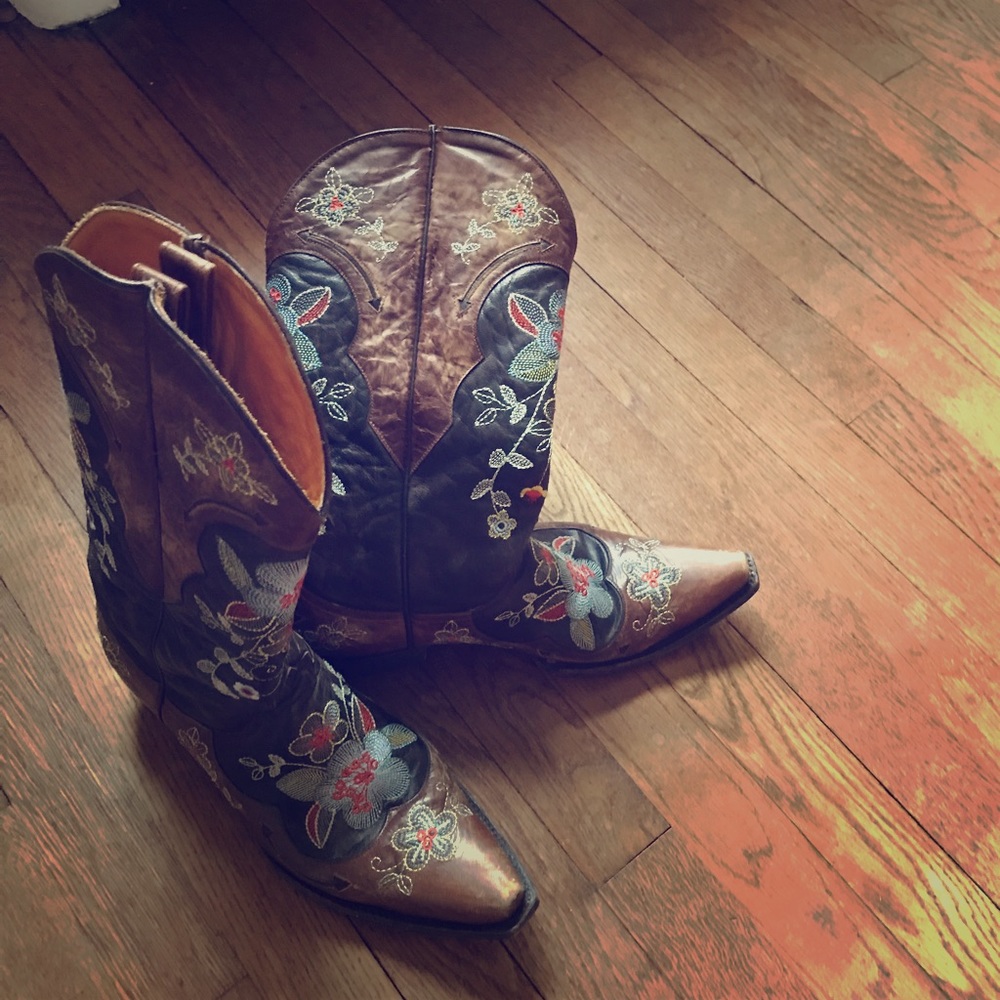 Old Gringo, size 9.5 cowgirl boots.